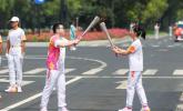 箭牌家居谢炜作为火炬手亮相第19届杭州亚运会，传递逐梦的亚运“薪火”